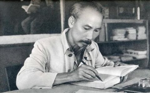 Những bài học qua 50 năm thực hiện Di chúc của Bác